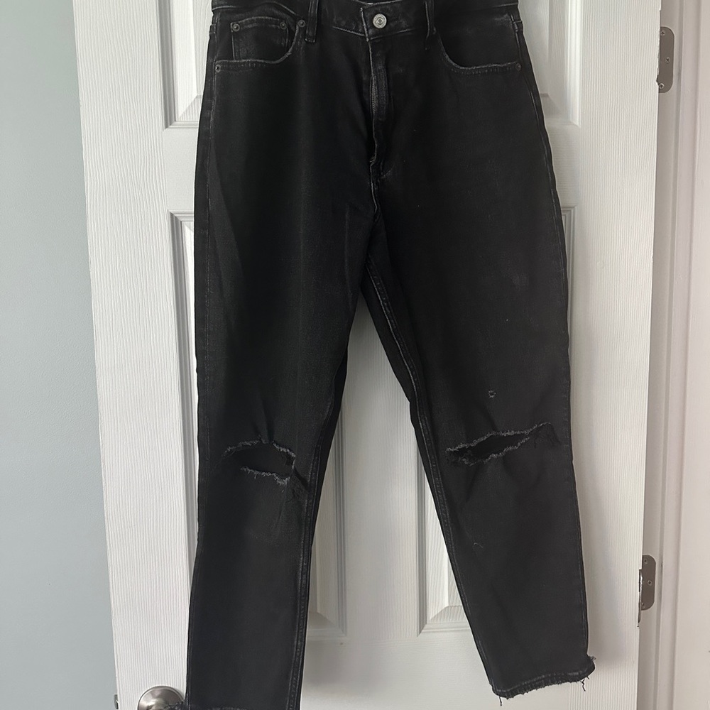 Abercrombie Mom High Rise jeans